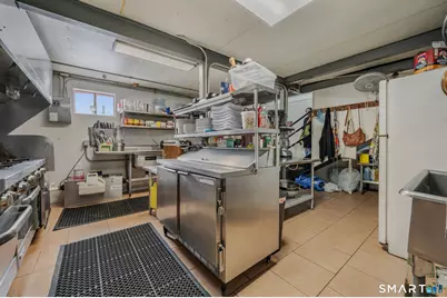 200 Bank Street, New London, CT 06320 - Photo 17