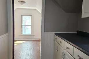 21 Sigourney St, Bristol, CT 06010 - Photo 5