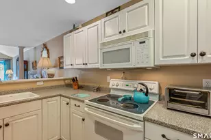 123 Louis Hill Rd, Newtown, CT 06482 - Photo 9