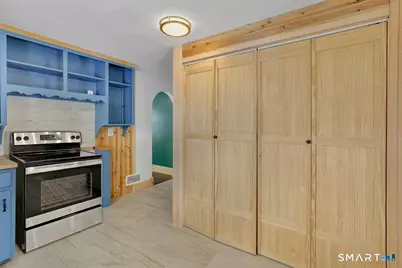 13 Benjamin Street, Bristol, CT 06010 - Photo 11