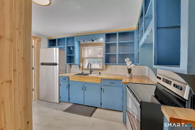 13 Benjamin Street, Bristol, CT 06010 - Photo 9