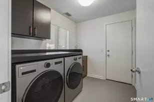 9 Loop Rd, Clinton, CT 06413 - Photo 17