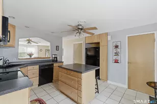 49 Terrace Gardens, Wallingford, CT 06492 - Photo 3