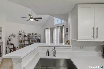 299 Carriage Crossing Lane #299, Middletown, CT 06457 - Photo 11