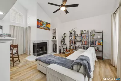 299 Carriage Crossing Lane #299, Middletown, CT 06457 - Photo 5