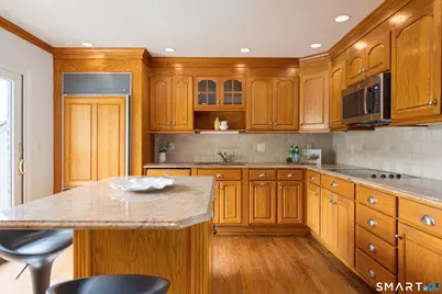 377 Main Street #APT 17, New Canaan, CT 06840 - Photo 7