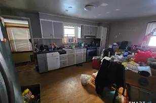 611 Main St, East Haven, CT 06512 - Photo 5