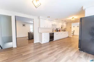 97 University Ave, East Hartford, CT 06108 - Photo 7