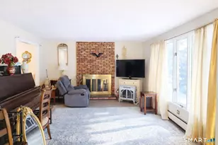 75 Bates Dr, East Hartford, CT 06108 - Photo 5