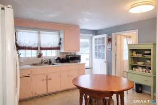 75 Bates Dr, East Hartford, CT 06108 - Photo 7