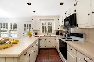 5 Tall Trees Dr, Westport, CT 06880 - Photo 11