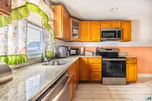 46 Oakleaf St, Bridgeport, CT 06606 - Photo 11