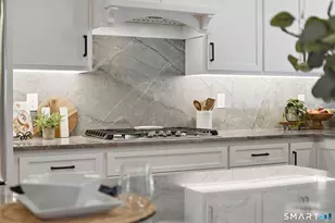 1 Elaine Dr, Suffield, CT 06093 - Photo 7