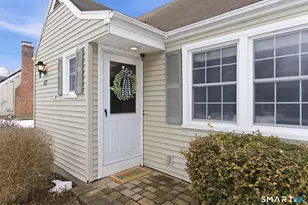 42 Sunset Rd, Newington, CT 06111 - Photo 3