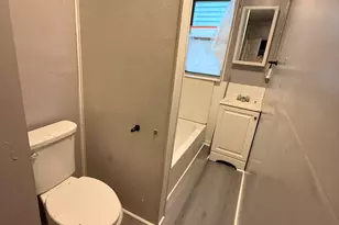 28 Hill St, Waterbury, CT 06704 - Photo 3