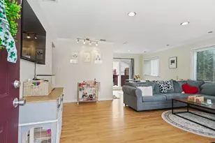 170 Marilyn Dr, Bridgeport, CT 06606 - Photo 5