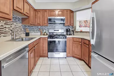 82 Country Walk, Shelton, CT 06484 - Photo 11