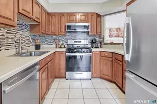 82 Country Walk, Shelton, CT 06484 - Photo 11