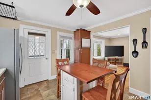 10 Hammer Pl, Branford, CT 06405 - Photo 17