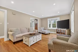 10 Hammer Pl, Branford, CT 06405 - Photo 9