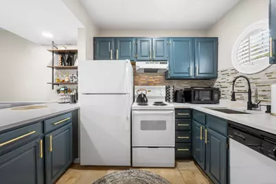 2122 Old Pond Lane #2122, Norwich, CT 06360 - Photo 3