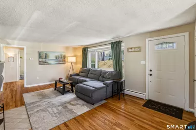 91 Ellsworth Drive, Bloomfield, CT 06002 - Photo 5