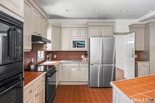 275 Talcott Notch Rd, Farmington, CT 06032 - Photo 7