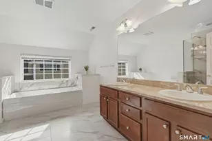 49 Park Pl Cir, West Hartford, CT 06110 - Photo 23