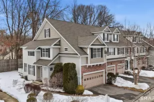 49 Park Pl Cir, West Hartford, CT 06110 - Photo 3