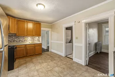 370 Maple Avenue, Hartford, CT 06114 - Photo 31