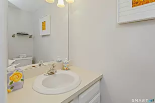 61 Grove St, Stamford, CT 06901 - Photo 9