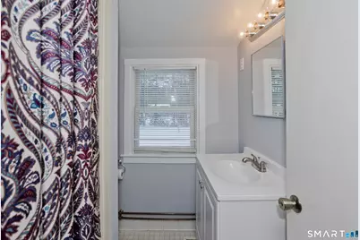 60 Barry Lane, Simsbury, CT 06070 - Photo 21