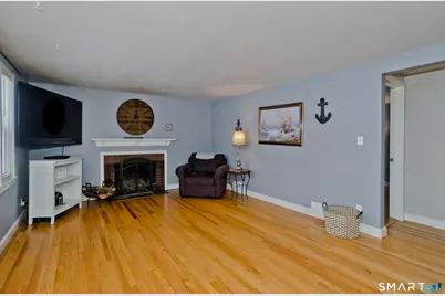 60 Barry Lane, Simsbury, CT 06070 - Photo 5