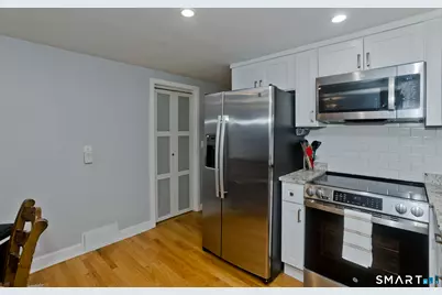 60 Barry Lane, Simsbury, CT 06070 - Photo 9