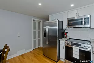 60 Barry Ln, Simsbury, CT 06070 - Photo 9