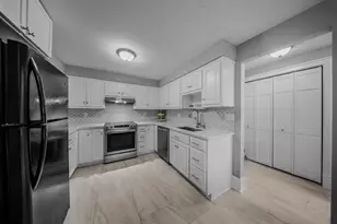 76 River Bend Rd, Stratford, CT 06614 - Photo 3