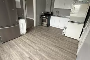 28 Hill St, Waterbury, CT 06704 - Photo 1