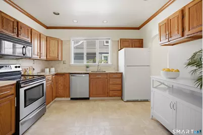 224 Homeland Street, Fairfield, CT 06825 - Photo 11