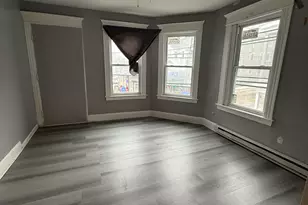 28 Hill St, Waterbury, CT 06704 - Photo 5