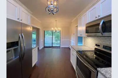 311 Heritage Village #B, Southbury, CT 06488 - Photo 5