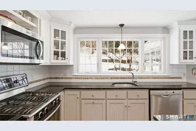 5 Shady Lane, Simsbury, CT 06092 - Photo 3