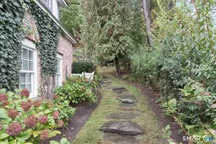 5 Halliwell Dr, Stamford, CT 06902 - Photo 29