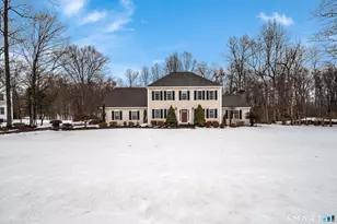 10 Stonewall Ln, Clinton, CT 06413 - Photo 1