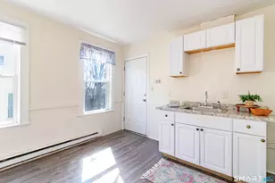 23 Beacon St, Waterbury, CT 06704 - Photo 9