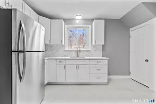 31 Alton St, Waterbury, CT 06705 - Photo 5