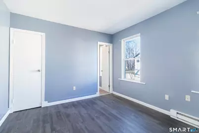 27 Beacon Street, Waterbury, CT 06704 - Photo 3