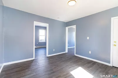 27 Beacon Street, Waterbury, CT 06704 - Photo 9