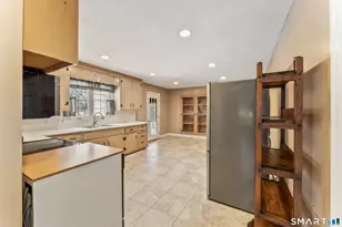 6 Crestwood Dr, Newtown, CT 06482 - Photo 7