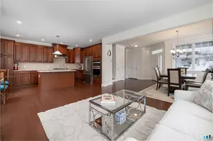 1 Arrowwood Ct, Middlebury, CT 06762 - Photo 5