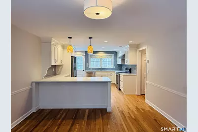 1091 Round Hill Road, Fairfield, CT 06824 - Photo 5